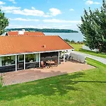 6 Person In Aabenraa-by Traum *