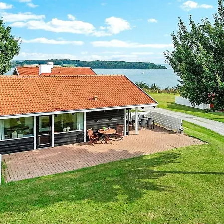 6 Person In Aabenraa-by Traum *